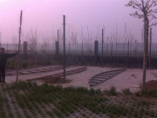 大梁为圆管弧形大梁，直接为5cm
